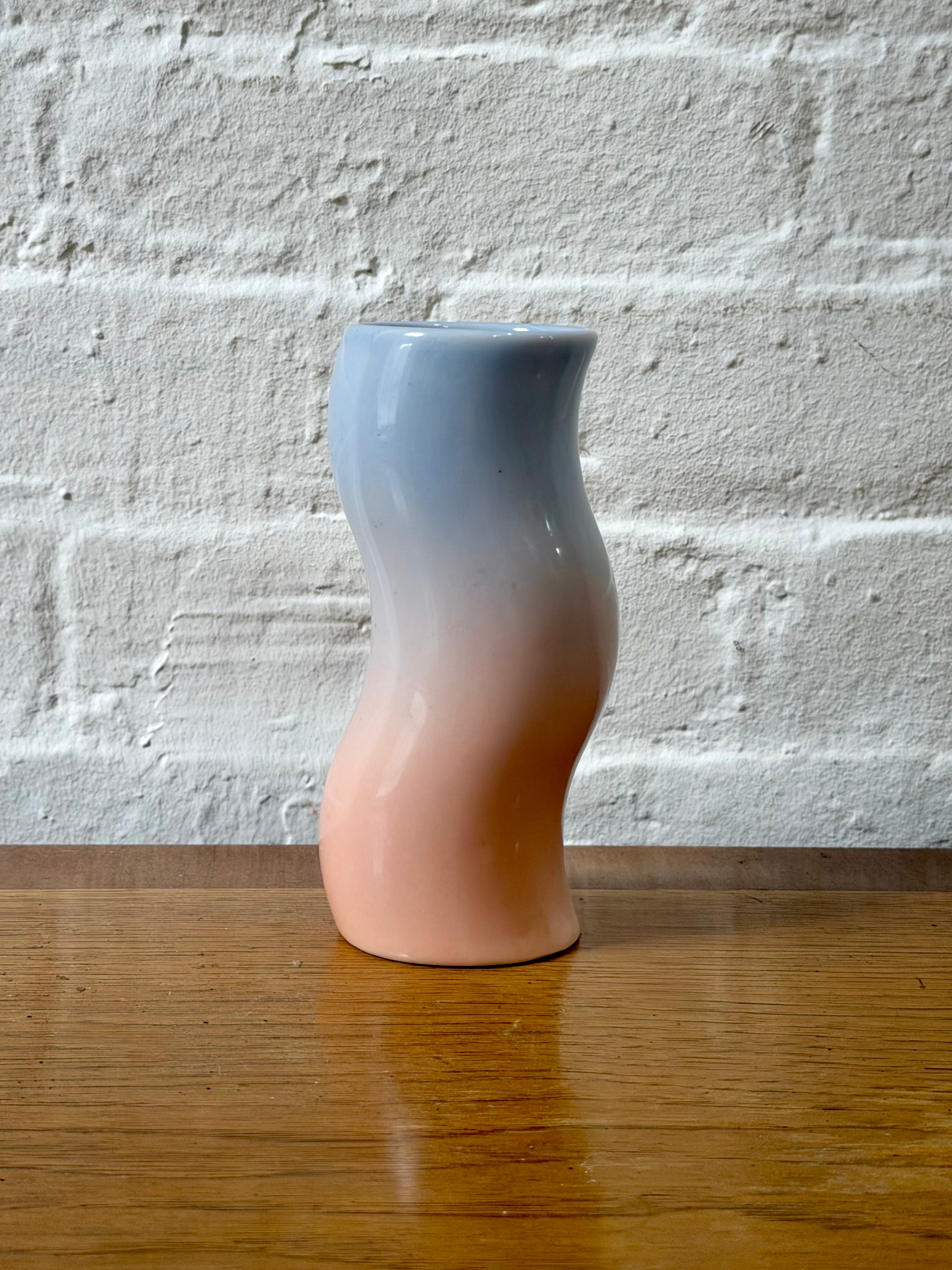 CKTC Ceramics Ombre Wave Vase