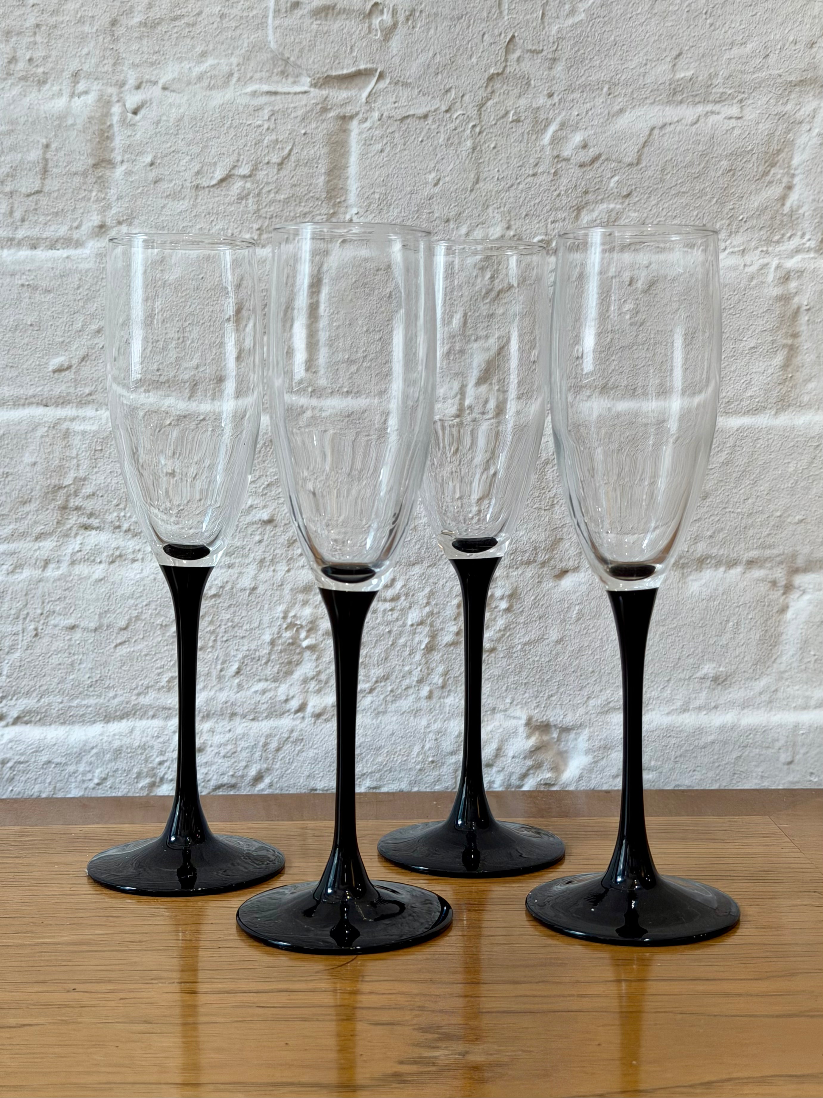 Luminarc Domino Black Stemmed Champagne Flutes
