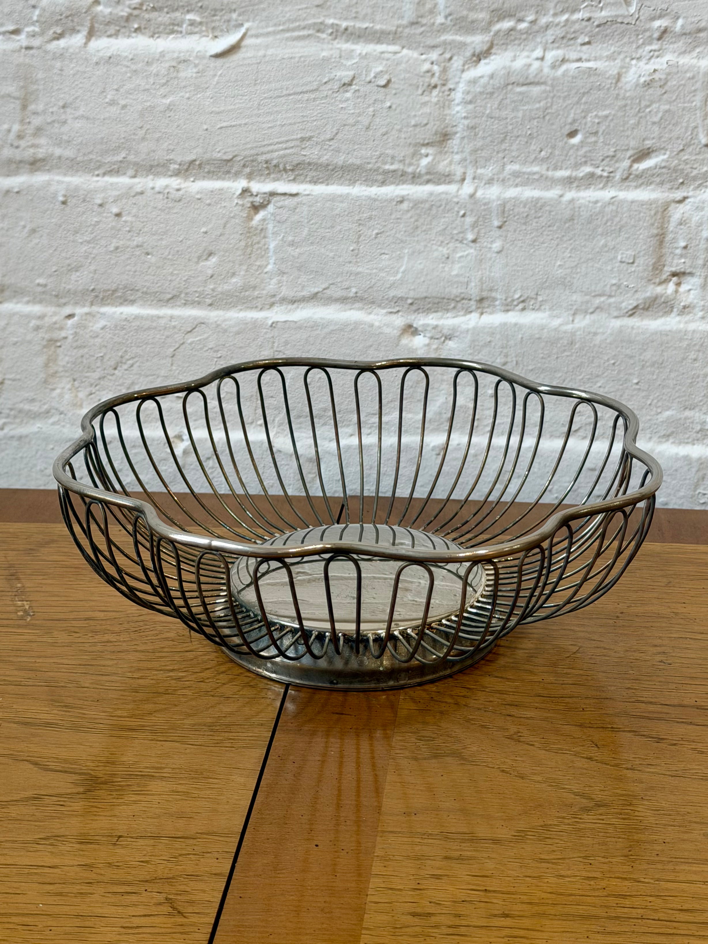 Silver Plated Scalloped Rim Wire Bowl