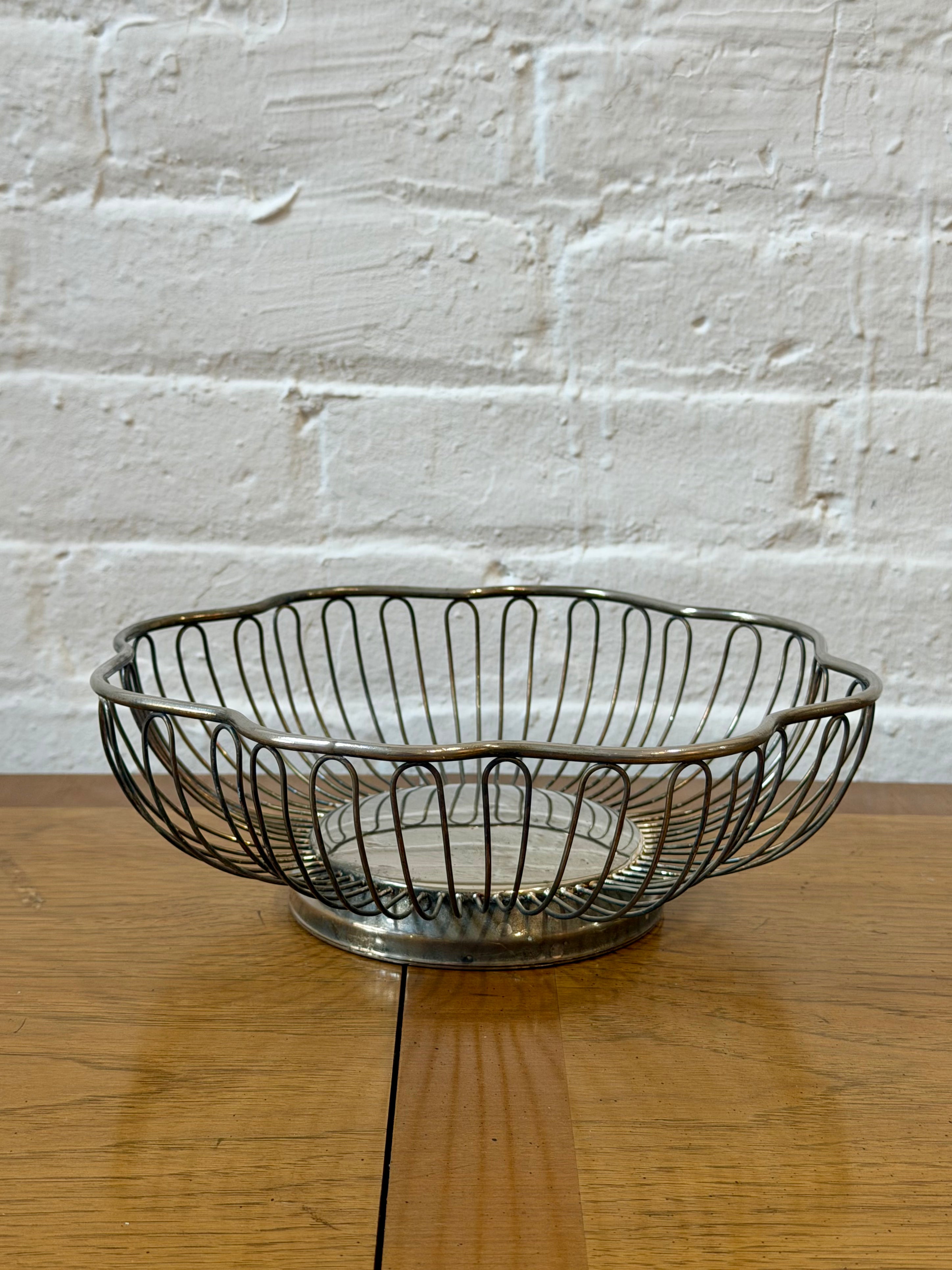 Silver Plated Scalloped Rim Wire Bowl