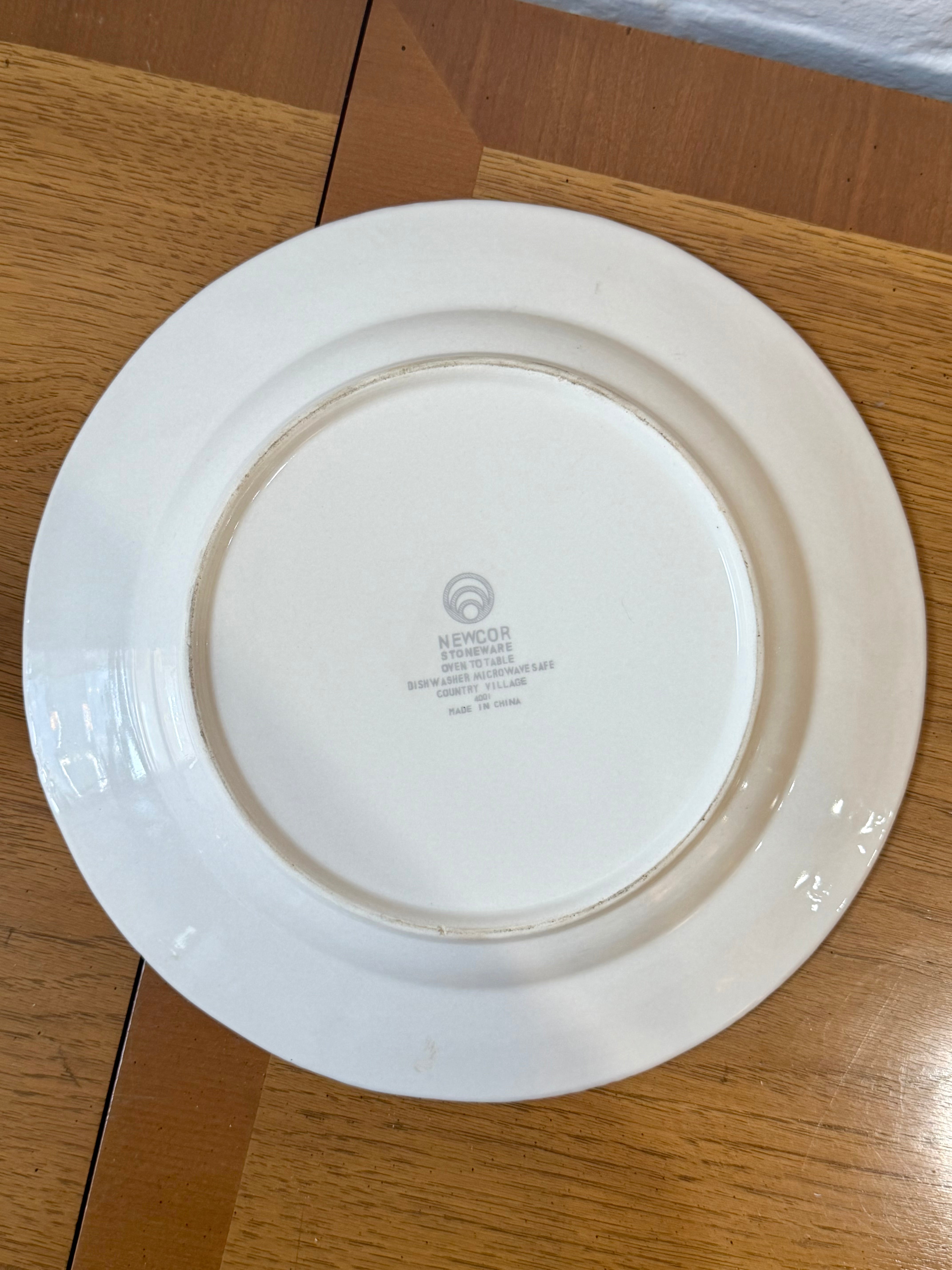Country Village Stoneware Plate