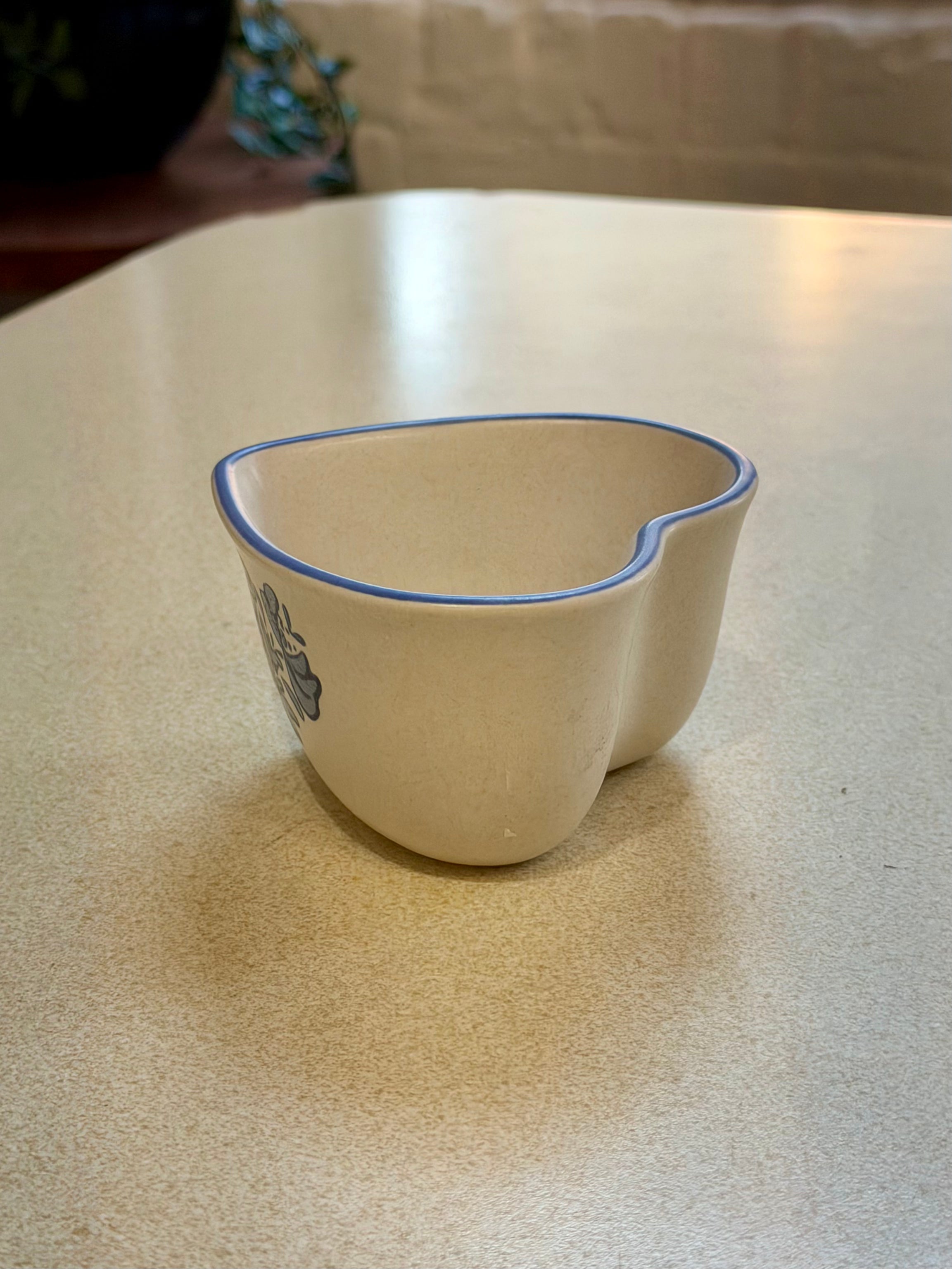 Pfaltzgraff Stoneware Heart Shaped Custard Cup