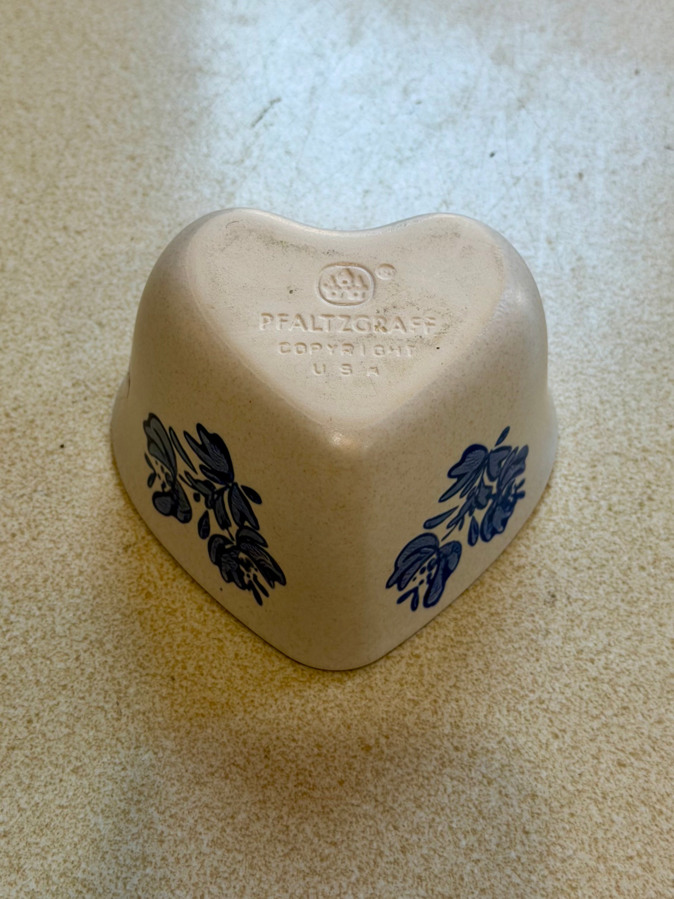 Pfaltzgraff Stoneware Heart Shaped Custard Cup