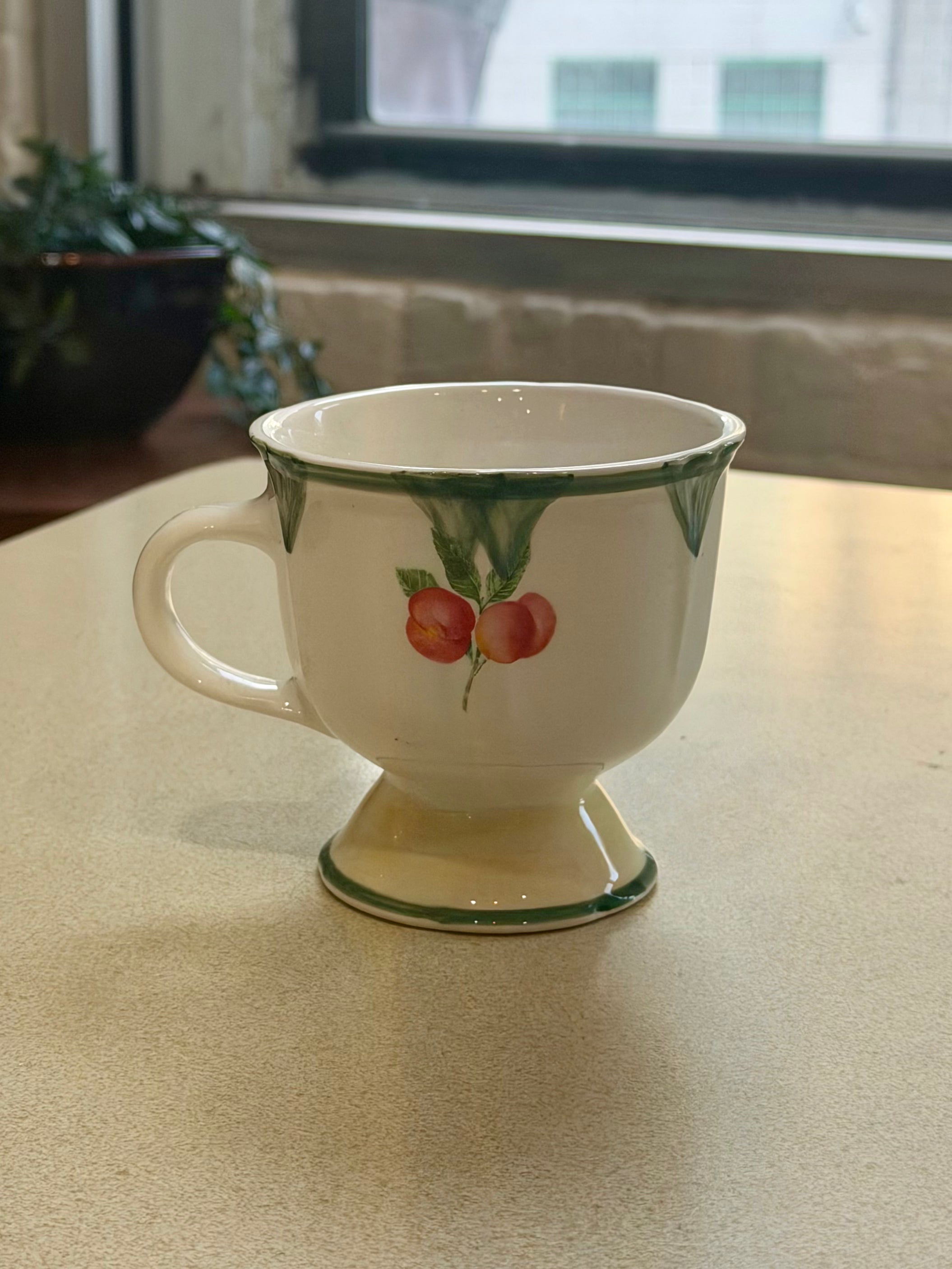 Gibson Designs Tuscany Footed Cherry Pattern Mug