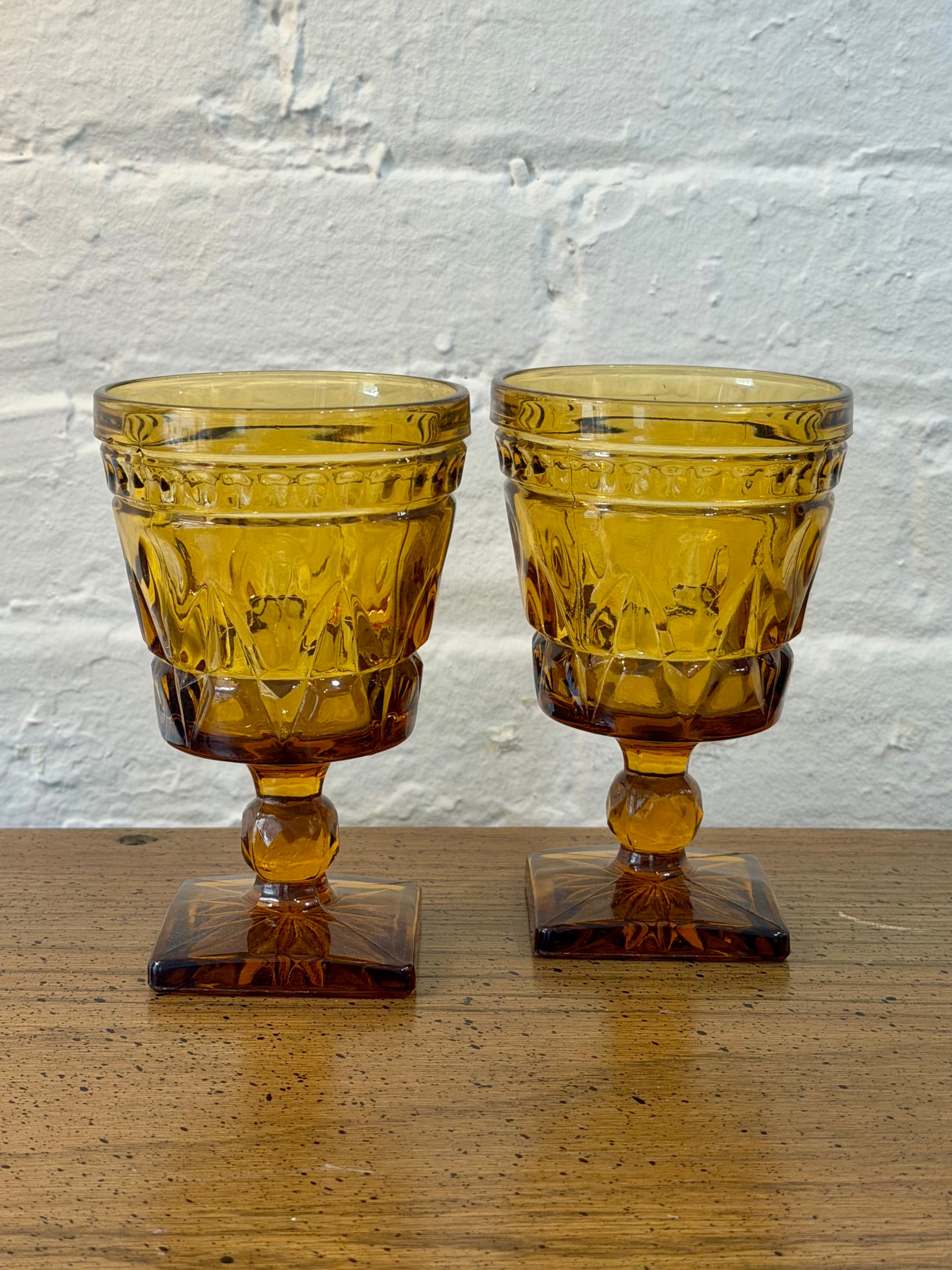 Colony Park Lane Etched Amber Water Goblet