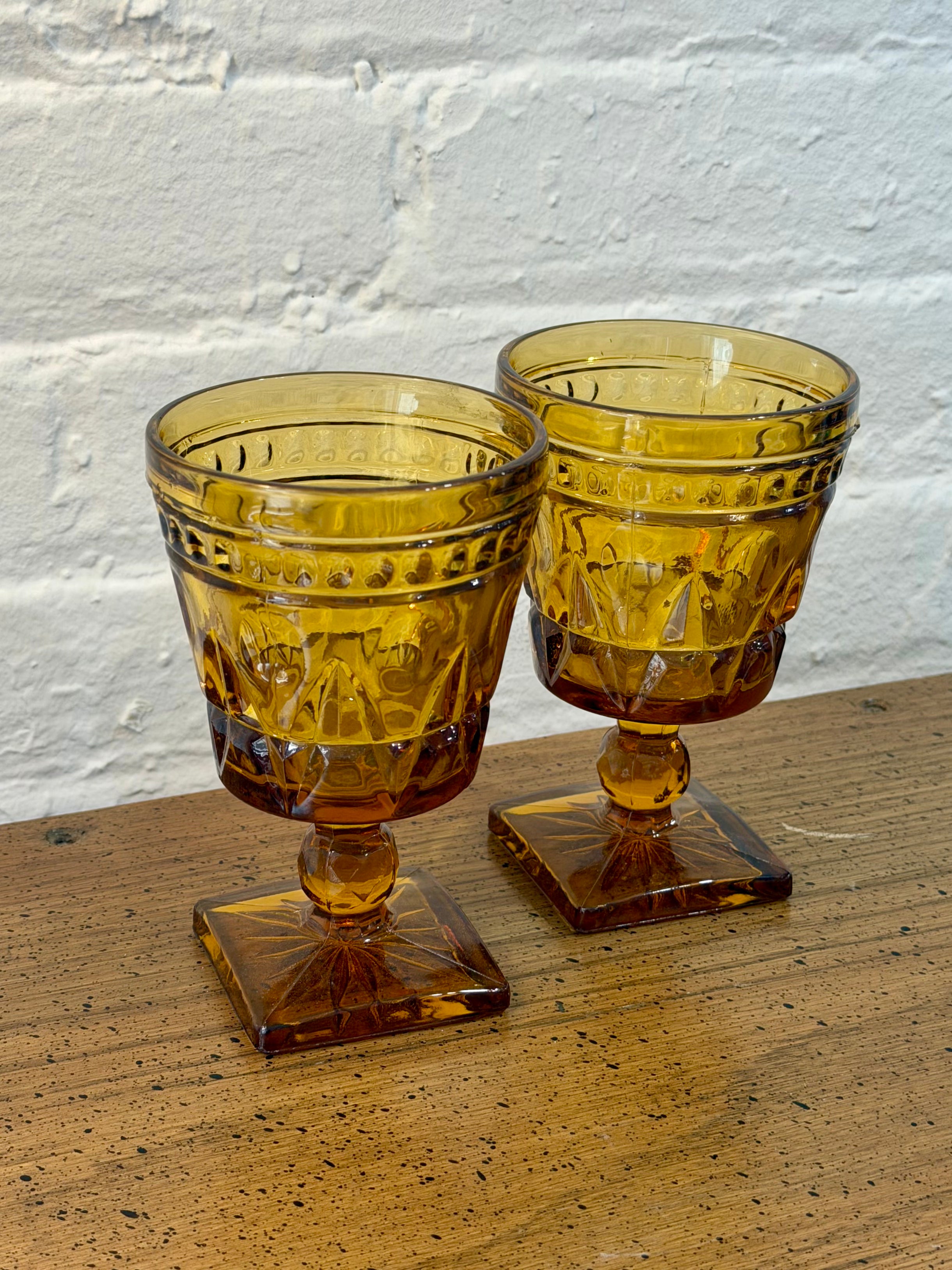 Colony Park Lane Etched Amber Water Goblet