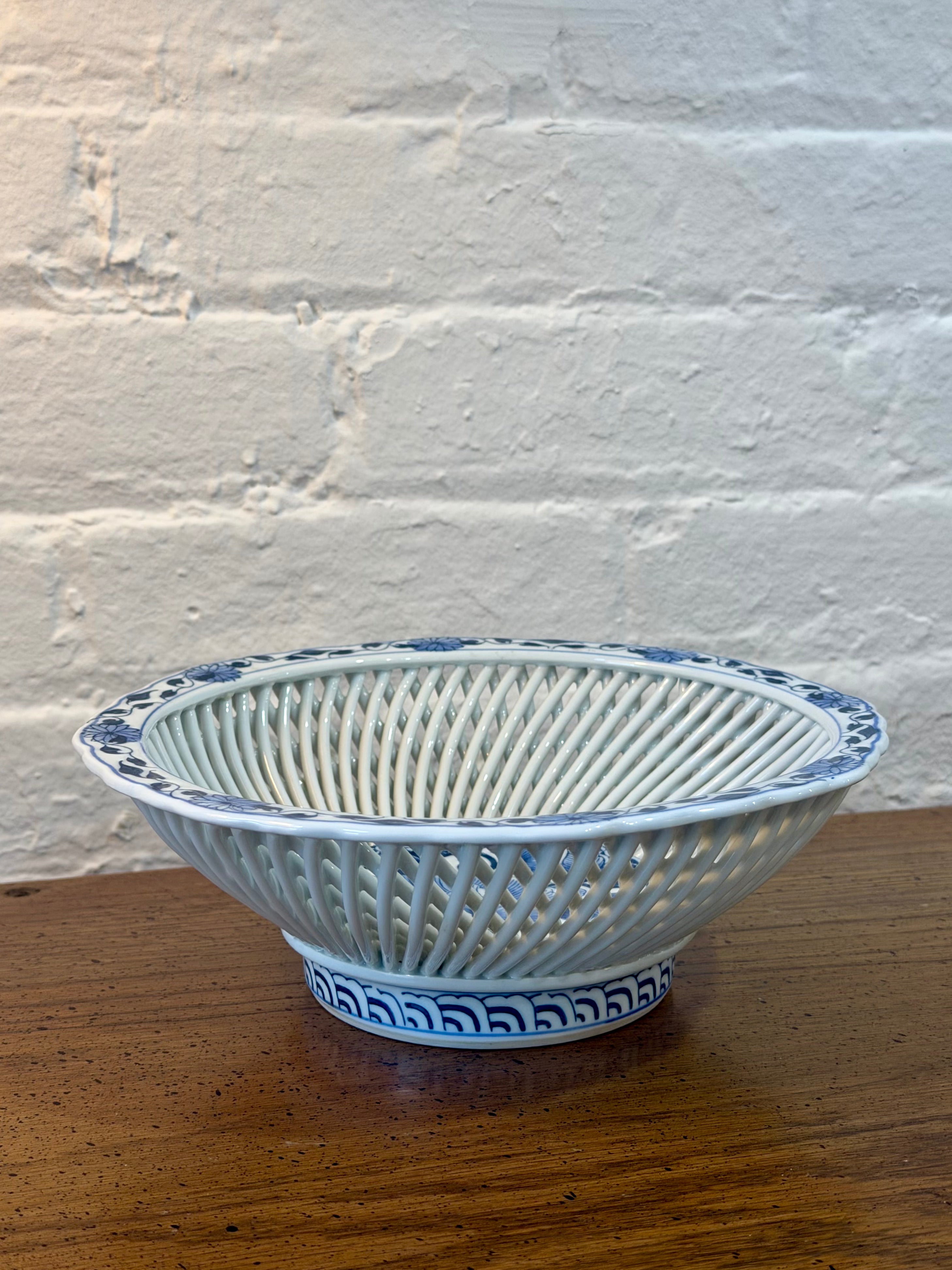 Blue and White Porcelain Footed Bowl